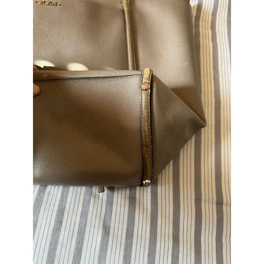 TUMI Tote Bag - Picture 9 of 12